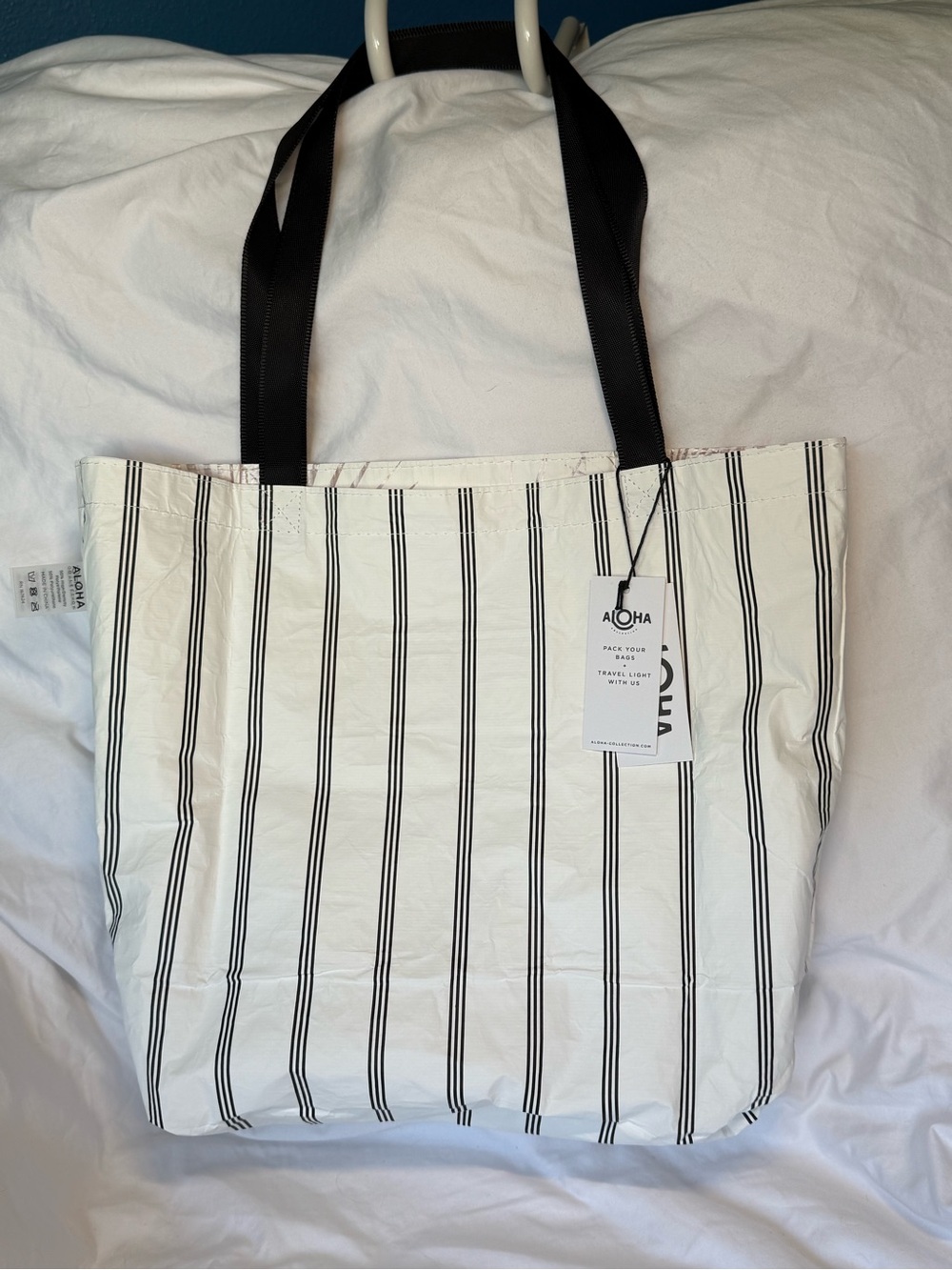 NWT ALOHA Collection Reversible Stripe Tote Day Palms Rose Gold